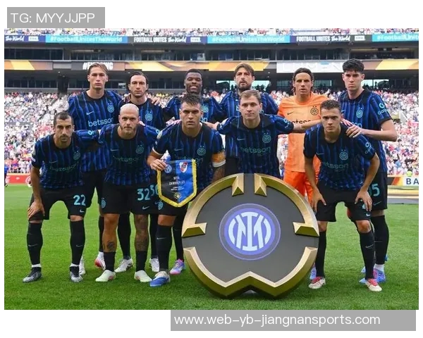 邓弗里斯喜获进球与胜利感谢小图拉姆精彩配合助力球队表现 邓弗里斯喜获进球与胜利感谢小图拉姆精彩配合助力球队表现