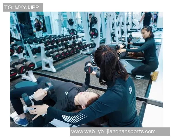 恩德里克健身后满头大汗分享视频坚定信念继续前行永不止步 恩德里克健身后满头大汗分享视频坚定信念继续前行永不止步