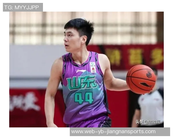 鲁媒评论陈培东逐渐恢复状态鲍威尔表现起伏不定需加强稳定性