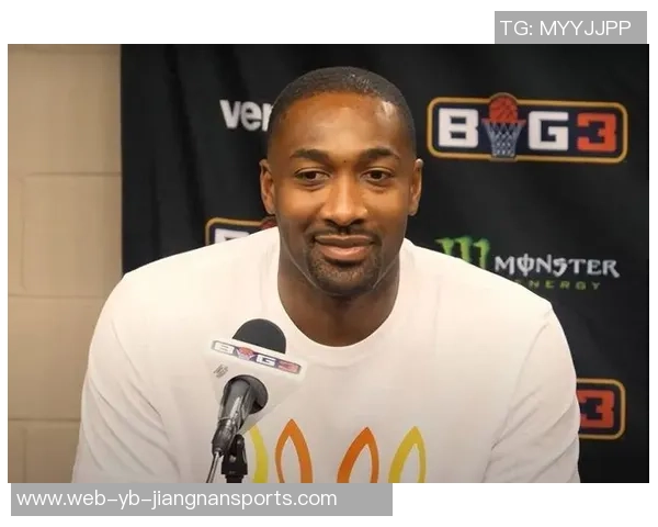 阿里纳斯谈三球纹身影响形象强调即使老詹也需遮掩纹身拍广告 阿里纳斯谈三球纹身影响形象强调即使老詹也需遮掩纹身拍广告